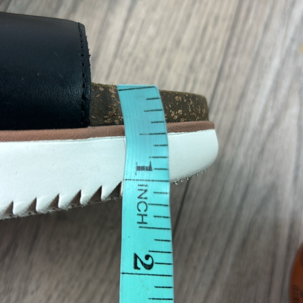 Like new perfect Clarks Lizby Ease Black Lea Leather Easy Slide Sandal - Picture 6 of 7